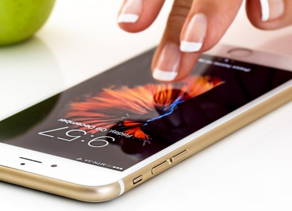 Для коркинских родителей проводят горячую линию 